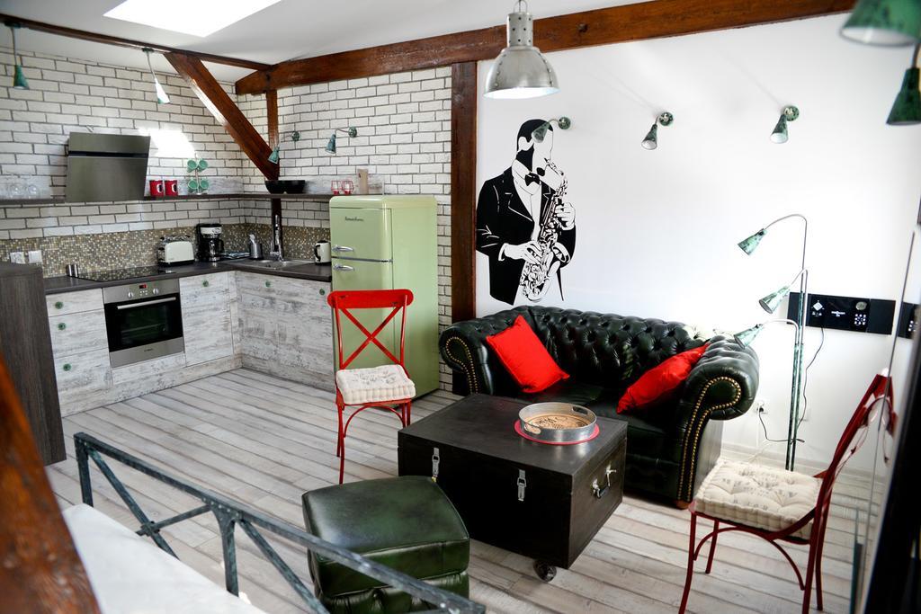 In The Attic Unikatowe Apartmenty By Stayly ชเตชชิน ภายนอก รูปภาพ