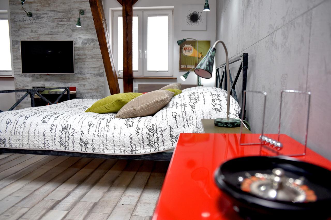 In The Attic Unikatowe Apartmenty By Stayly ชเตชชิน ภายนอก รูปภาพ