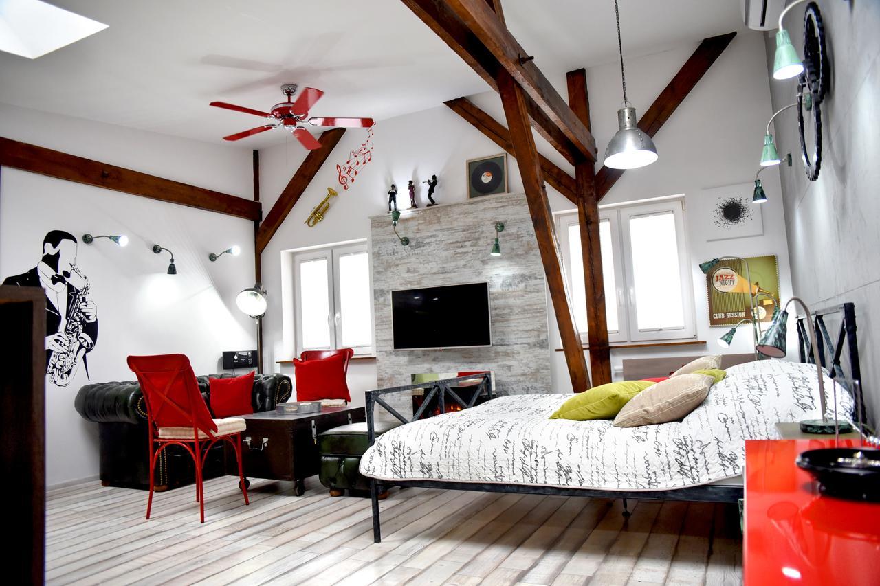 In The Attic Unikatowe Apartmenty By Stayly ชเตชชิน ภายนอก รูปภาพ