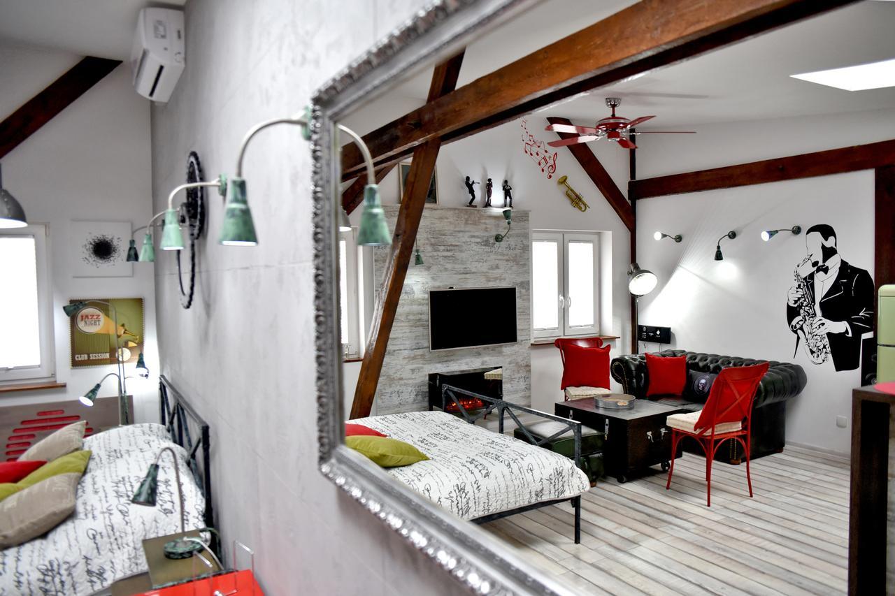 In The Attic Unikatowe Apartmenty By Stayly ชเตชชิน ภายนอก รูปภาพ