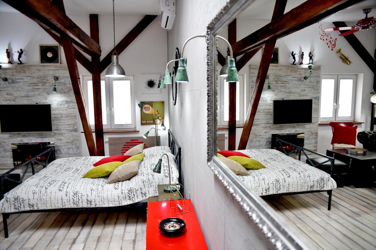 In The Attic Unikatowe Apartmenty By Stayly ชเตชชิน ภายนอก รูปภาพ