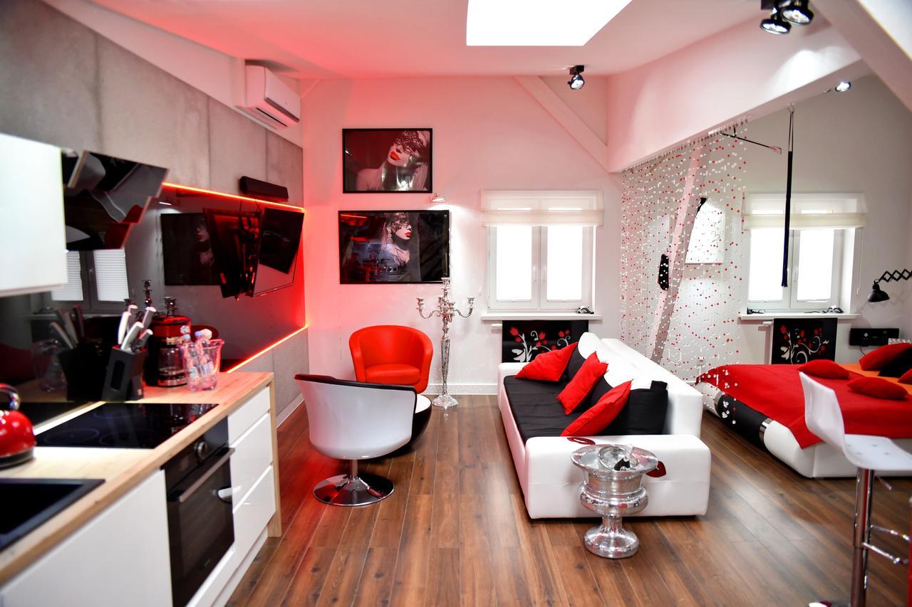 In The Attic Unikatowe Apartmenty By Stayly ชเตชชิน ภายนอก รูปภาพ